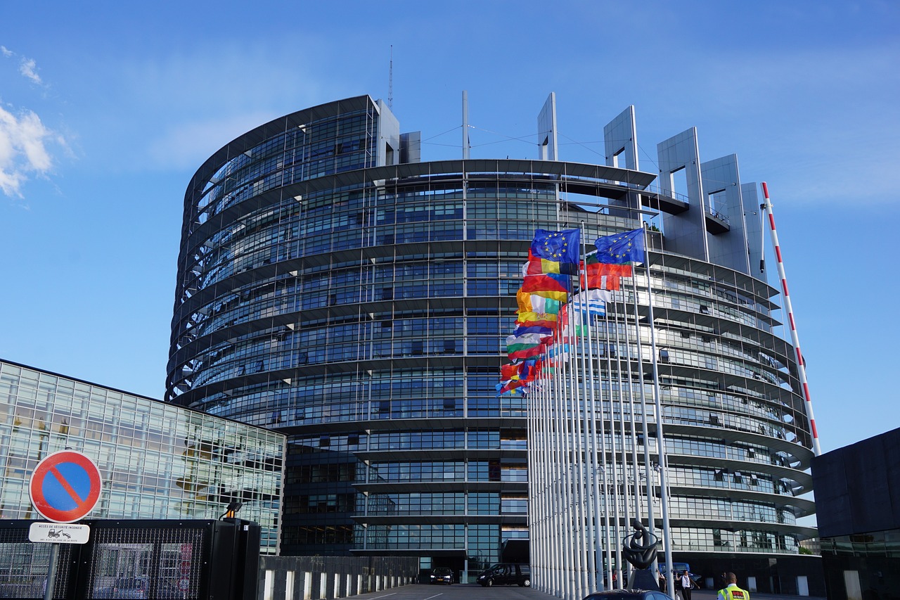 Per Bruxelles il PNIEC italiano presenta molti aspetti di debolezza sui quali si raccomanda di intervenire