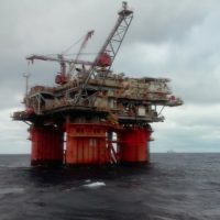 GOVERNO MELONI SOLO FOSSILE. DAL COORDINAMENTO FREE CINQUE DOMANDE URGENTI oil-rig-5232047_1280