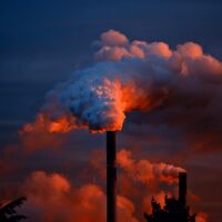 «La corretta informazione è un punto cruciale nella lotta ai cambiamenti climatici. Il clima che cambia non è un’opinione ma è scienza» smoke-gaaaa8b499_1280
